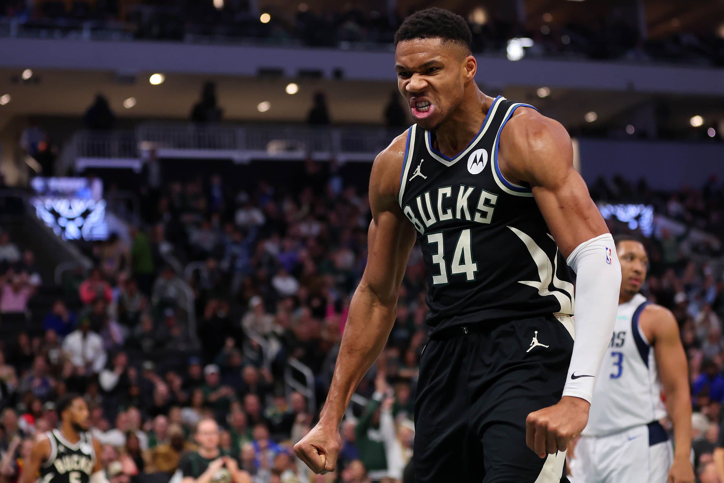 😤字母哥更新社媒吐槽NBA圣诞大战赛程：居然没有我？