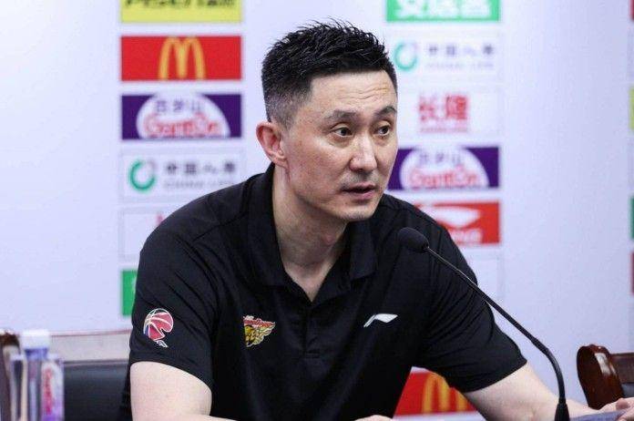 🎤杜锋：输两场比赛天不会塌下来 广东目标是先进季后赛